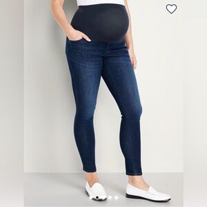 Old Navy maternity skinny jeans